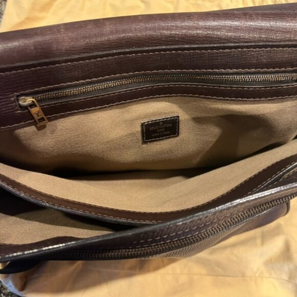 Louis Vuitton Omaha Bag - Picture 3 of 8